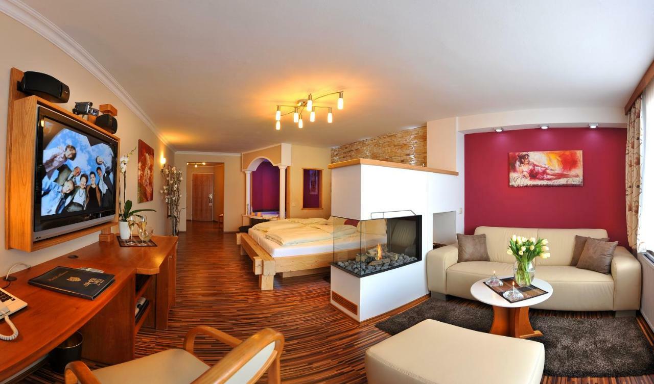 Hotel Winzer Wellness & Kuscheln Sankt Georgen im Attergau Dış mekan fotoğraf
