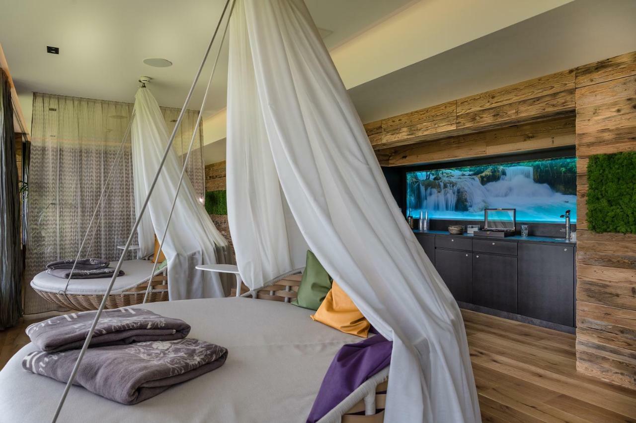 Hotel Winzer Wellness & Kuscheln Sankt Georgen im Attergau Dış mekan fotoğraf